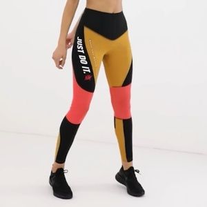 Nike Color Block Leggings 💫